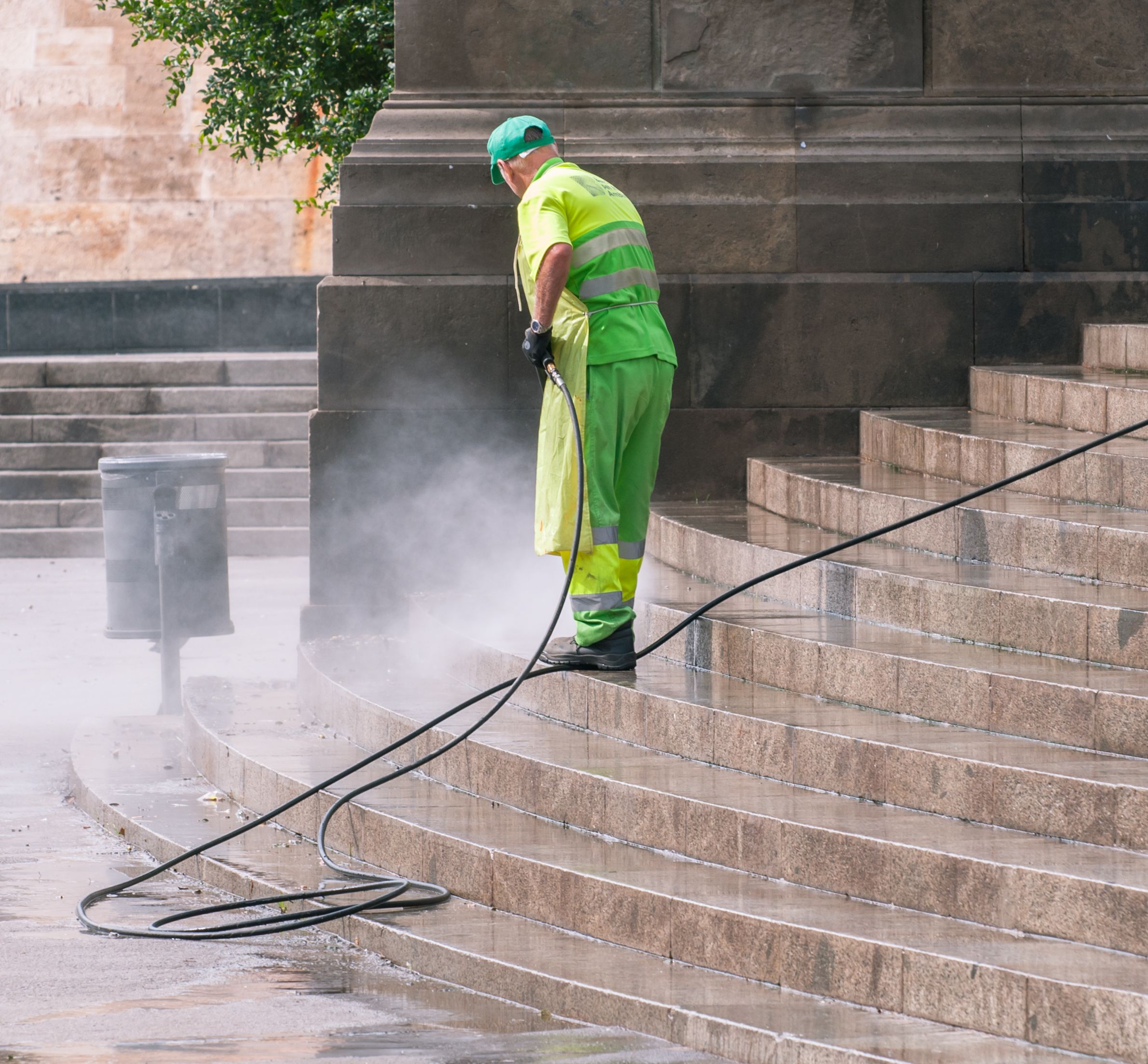 Servicios de limpieza en licitaciones públicas: guía completa
